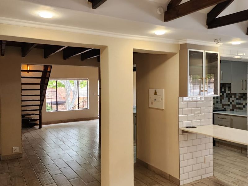 Luxury Townhouse in Wapadrand, Pretoria - Photo 6