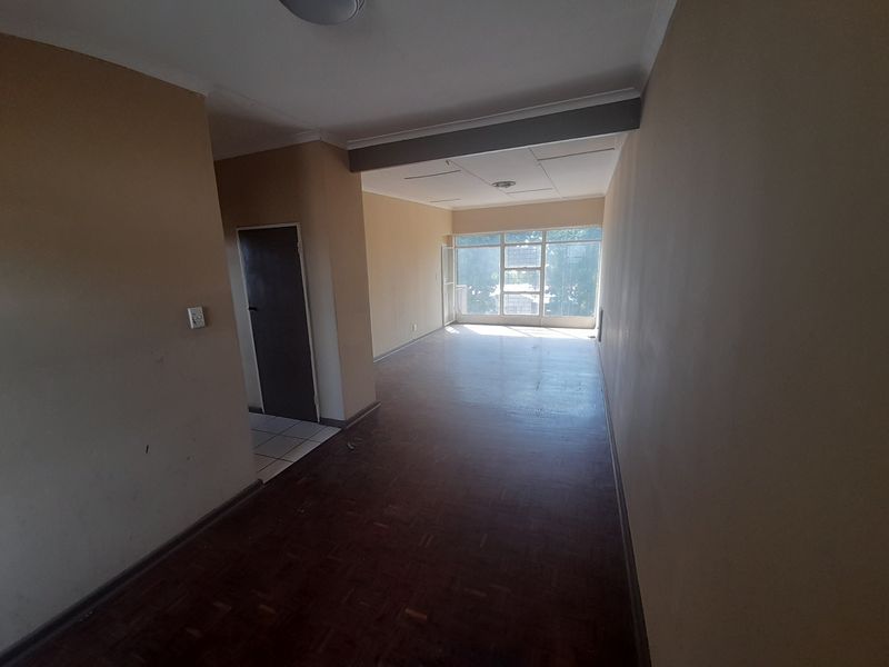 Flat at R4,150 - Photo 2