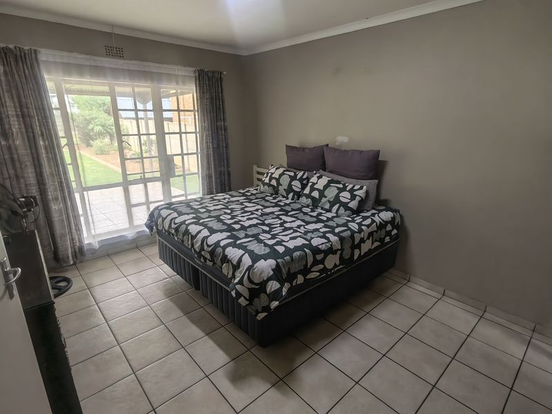 Perfect 3 Bedroom Family Home With A Potential Flatlet for sale - Photo 6