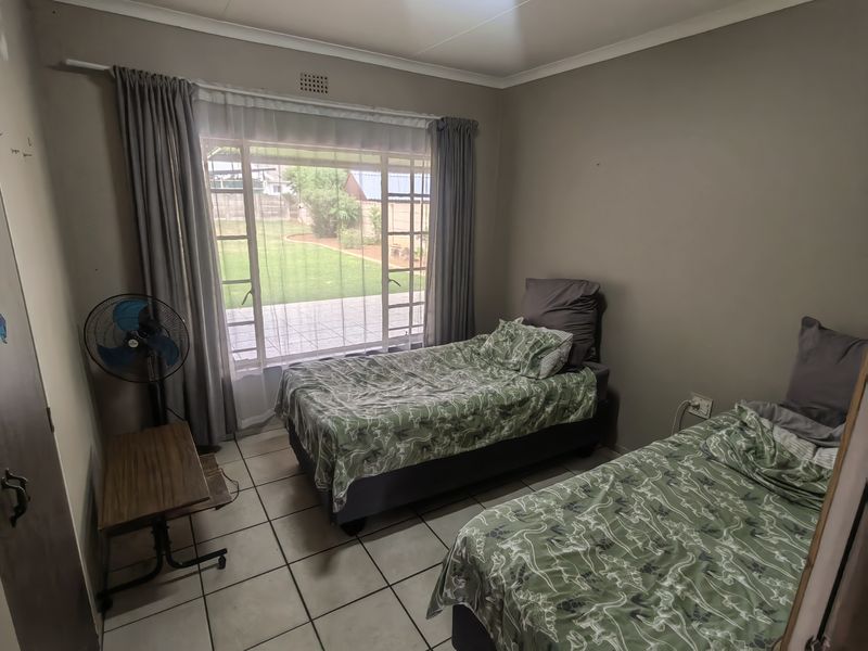 Perfect 3 Bedroom Family Home With A Potential Flatlet for sale - Photo 9