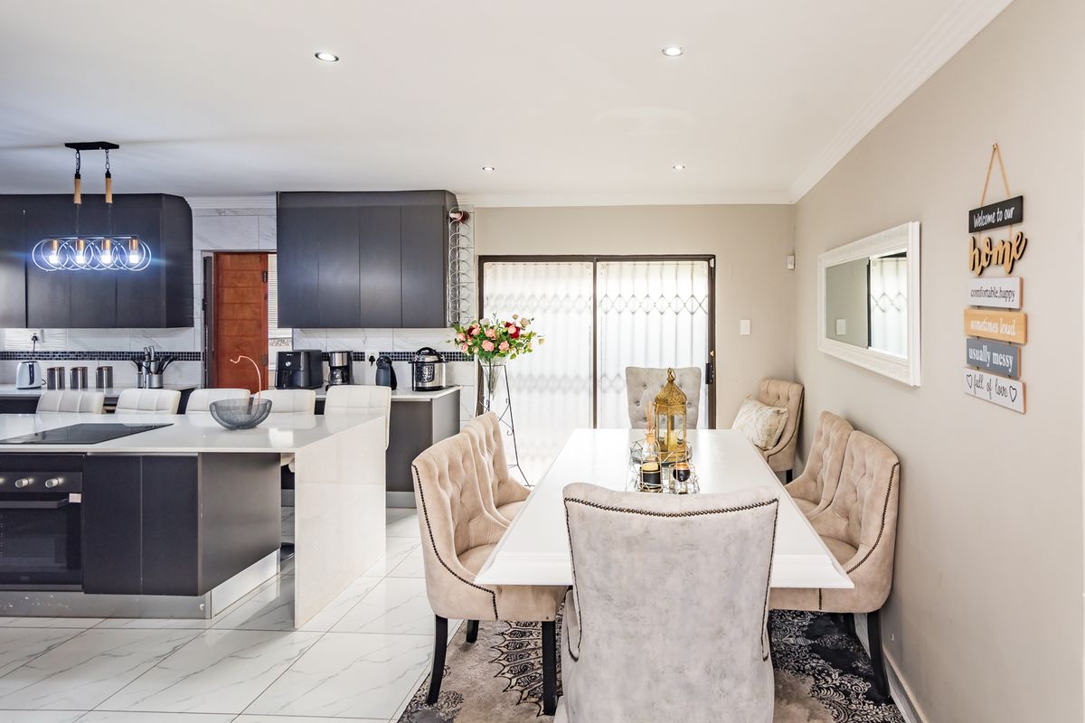 Modern Three-Bedroom Home in Secure Estate - Photo 4