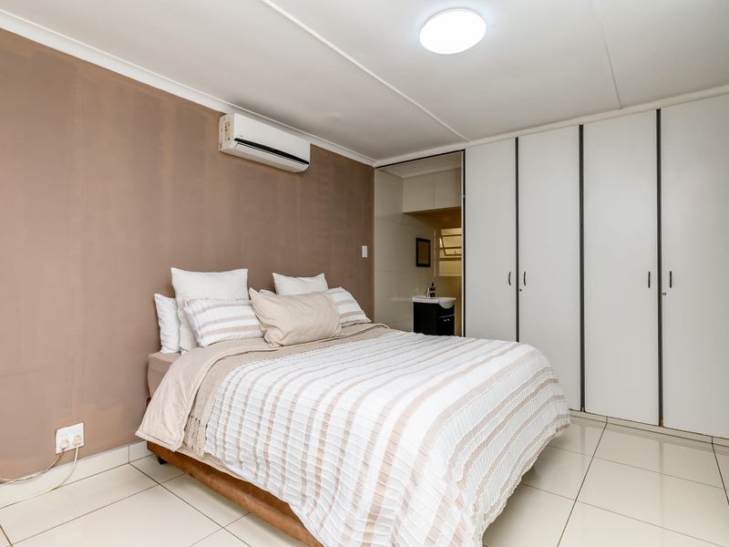 Coastal Living Meets Low Maintenance Luxury - Photo 10