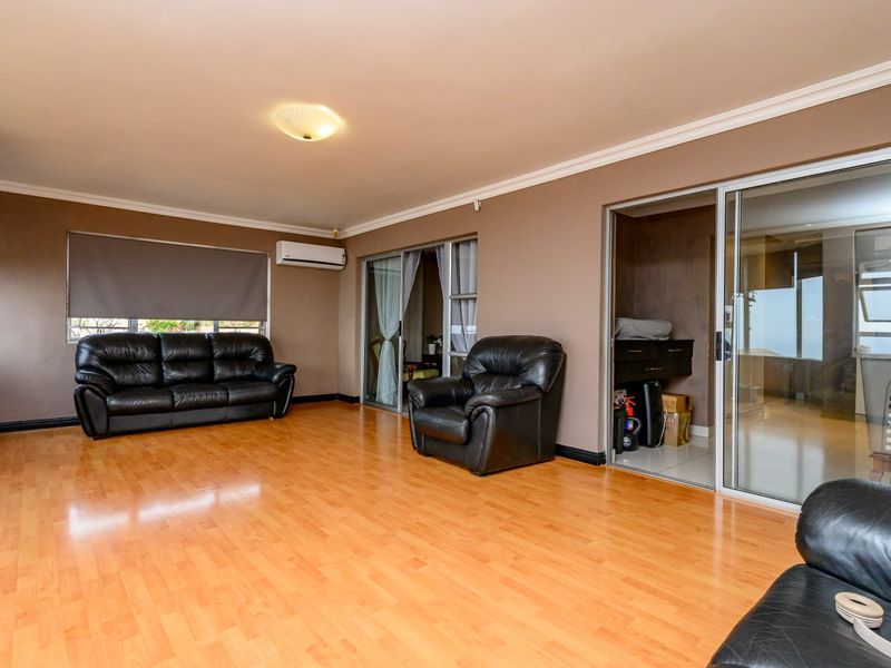 Coastal Living Meets Low Maintenance Luxury - Photo 4