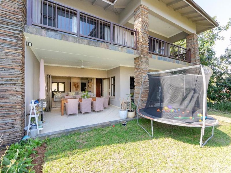 Beautiful Townhouse on Secure Golf Estate - Photo 3