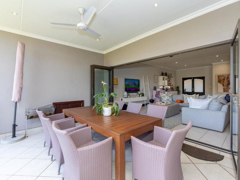 Beautiful Townhouse on Secure Golf Estate - Photo 5