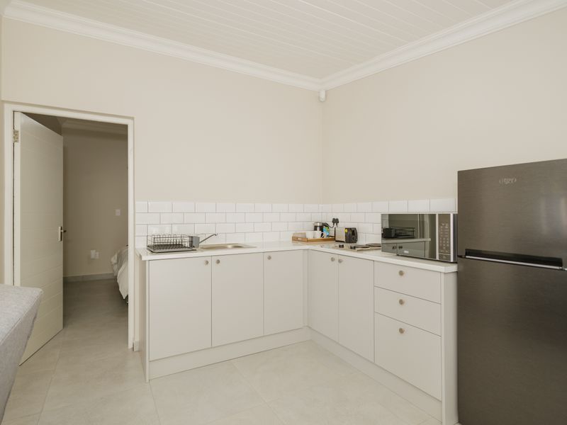 Fully Furnished Student Unit To Rent – Close to UWC - Photo 3