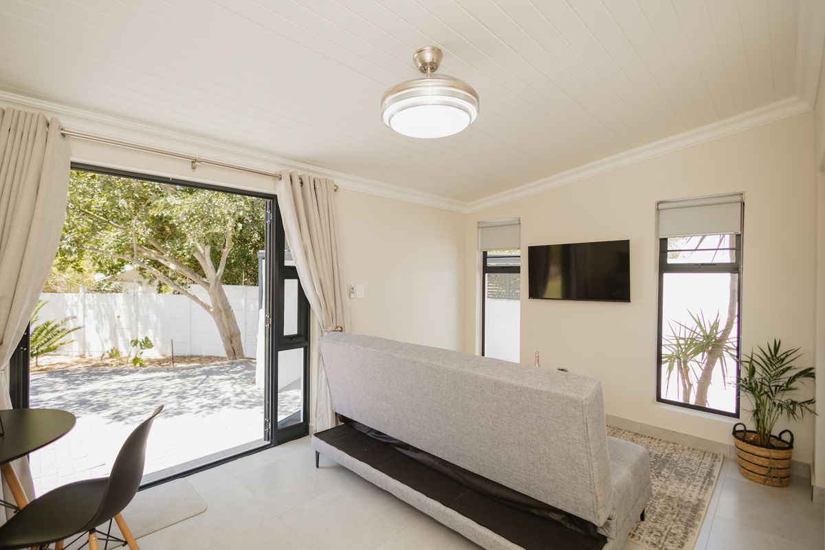 Fully Furnished Student Unit To Rent – Close to UWC - Photo 5