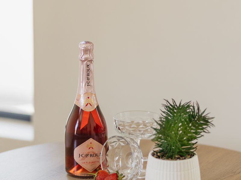 Fully Furnished Student Unit To Rent – Close to UWC - Photo 9