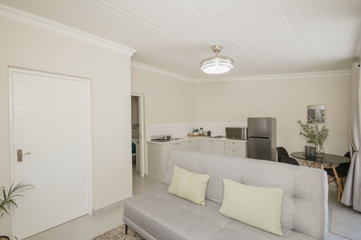 Fully Furnished Student Unit To Rent – Close to UWC - Photo 2