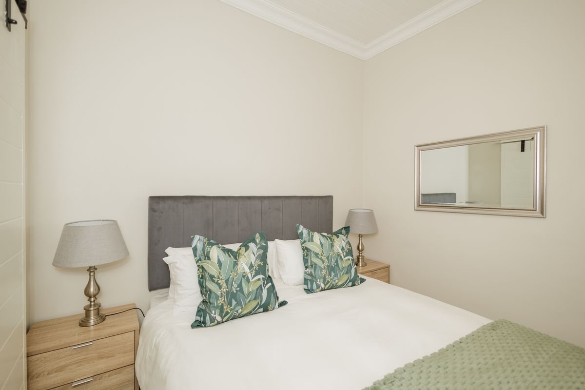 Fully Furnished Student Unit To Rent – Close to UWC - Photo 2