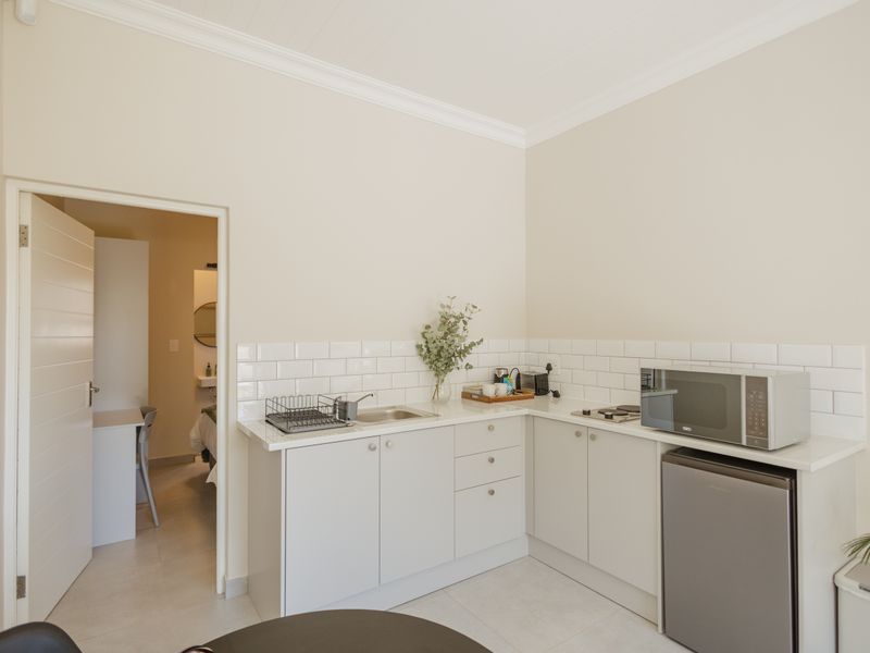 Fully Furnished Student Unit To Rent – Close to UWC - Photo 10