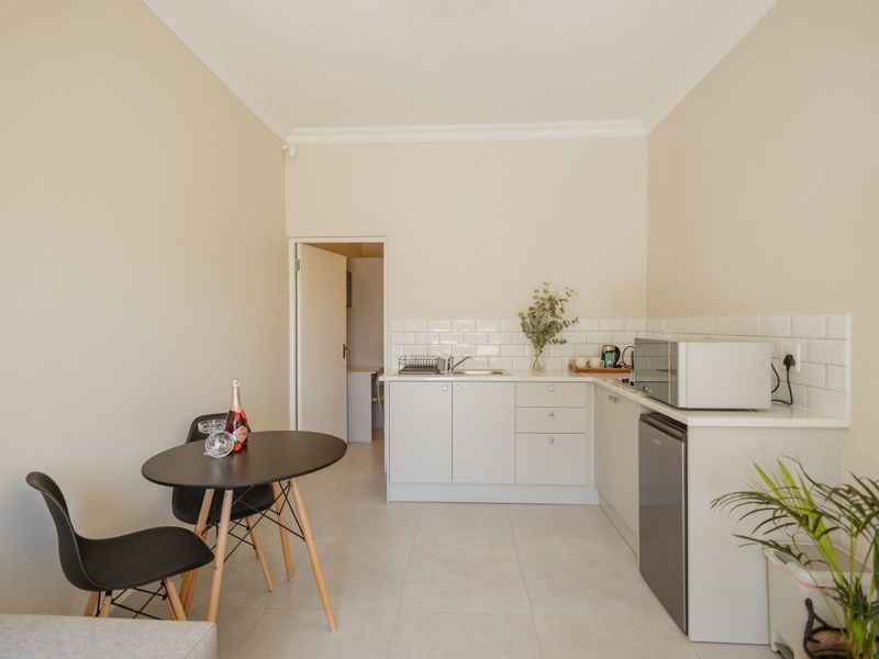 Fully Furnished Student Unit To Rent – Close to UWC - Photo 9