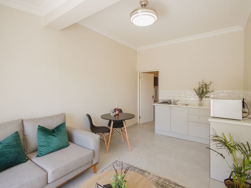 Fully Furnished Student Unit To Rent – Close to UWC - Photo 7