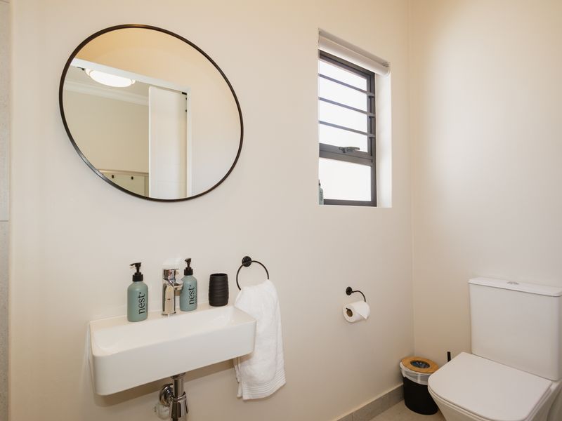 Fully Furnished Student Unit To Rent – Close to UWC - Photo 4