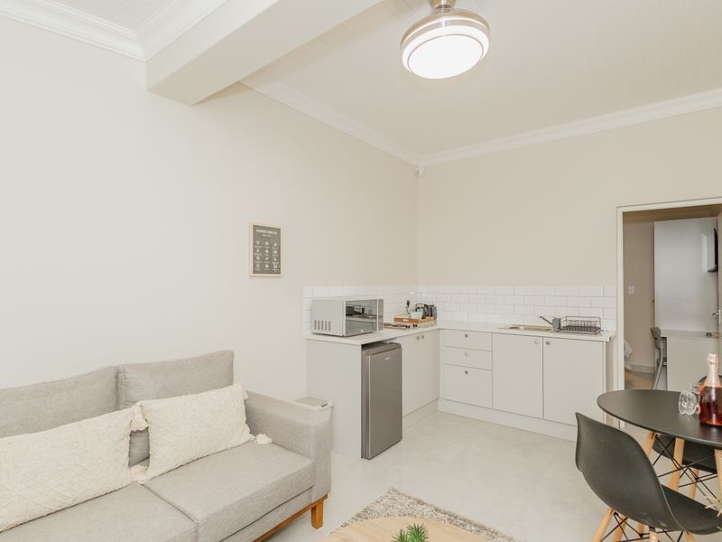 Fully Furnished Student Unit To Rent – Close to UWC - Photo 6