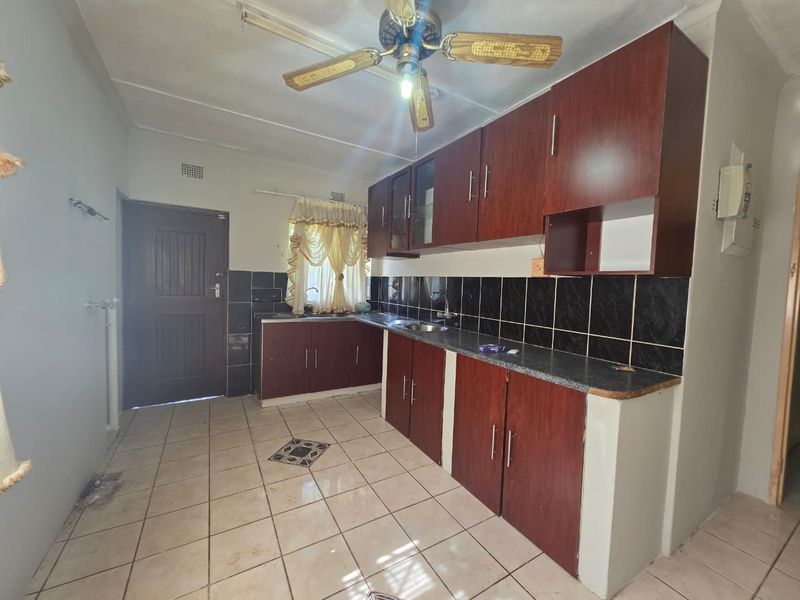 House Rental Monthly In Empangeni - Photo 2
