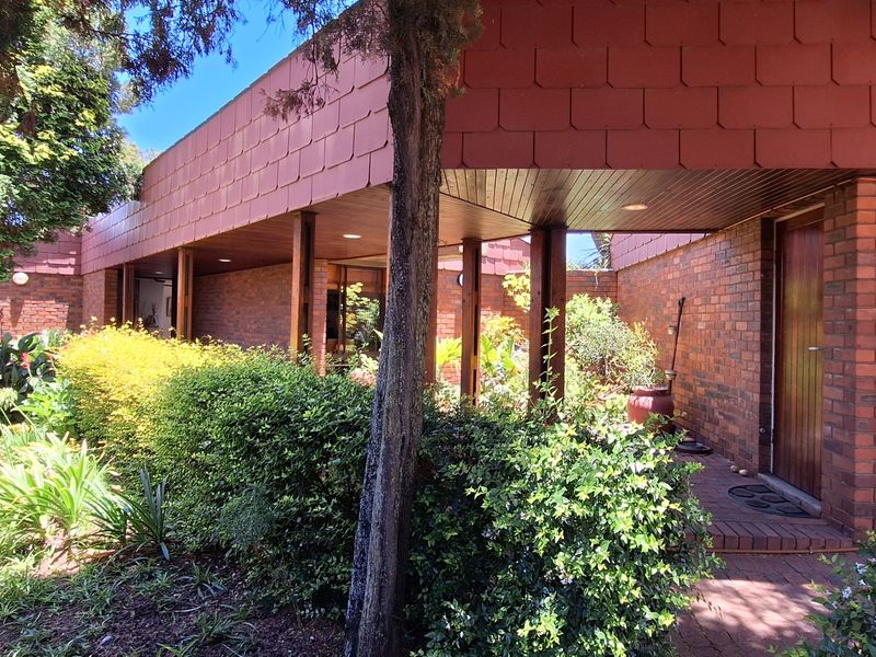 Architect designed family home in SE3!! - Photo 2