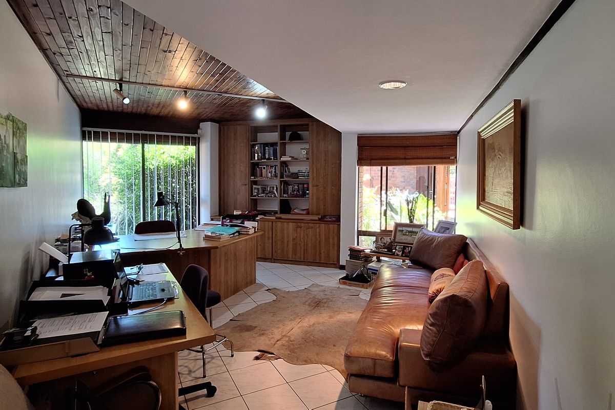 Architect designed family home in SE3!! - Photo 4