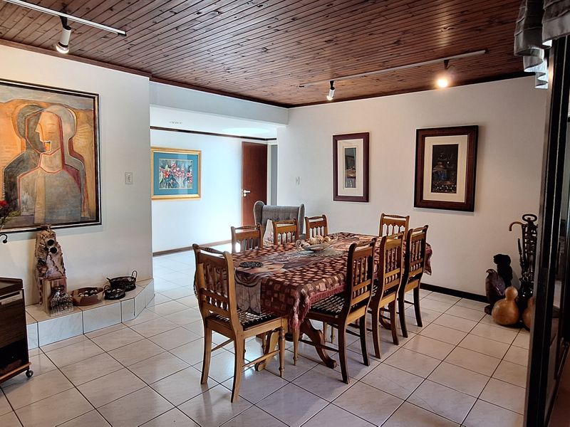 Architect designed family home in SE3!! - Photo 8