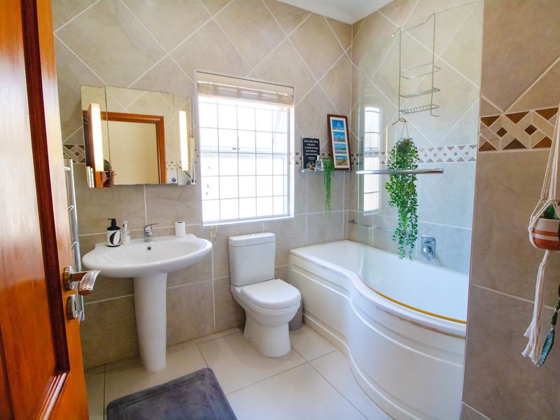 Secure Living | Bethel Cove | Fountains Estate | Modern & Neat * - Photo 10