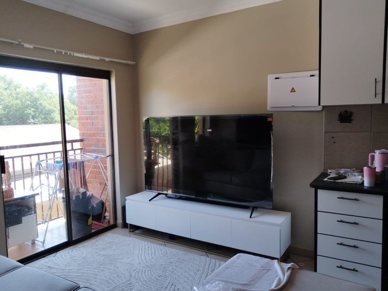 Charming 2-Bedroom Apartment for Sale in the Die Bult area - Photo 3