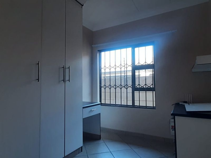 Charming 2-Bedroom Apartment for Sale in the Die Bult area - Photo 9