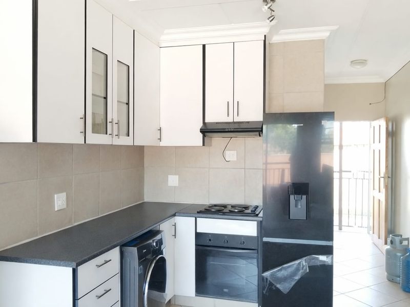 Charming 2-Bedroom Apartment for Sale in the Die Bult area - Photo 4