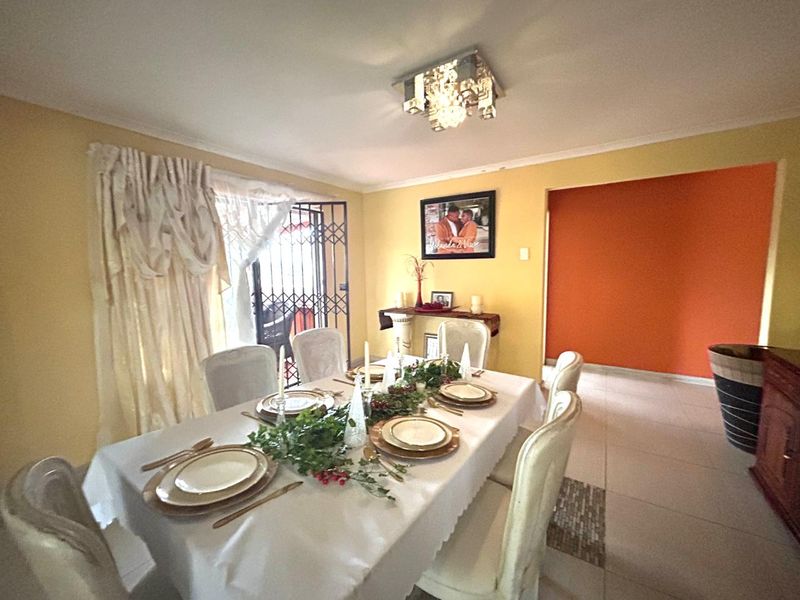 Five Bedroom Family Home - Photo 9