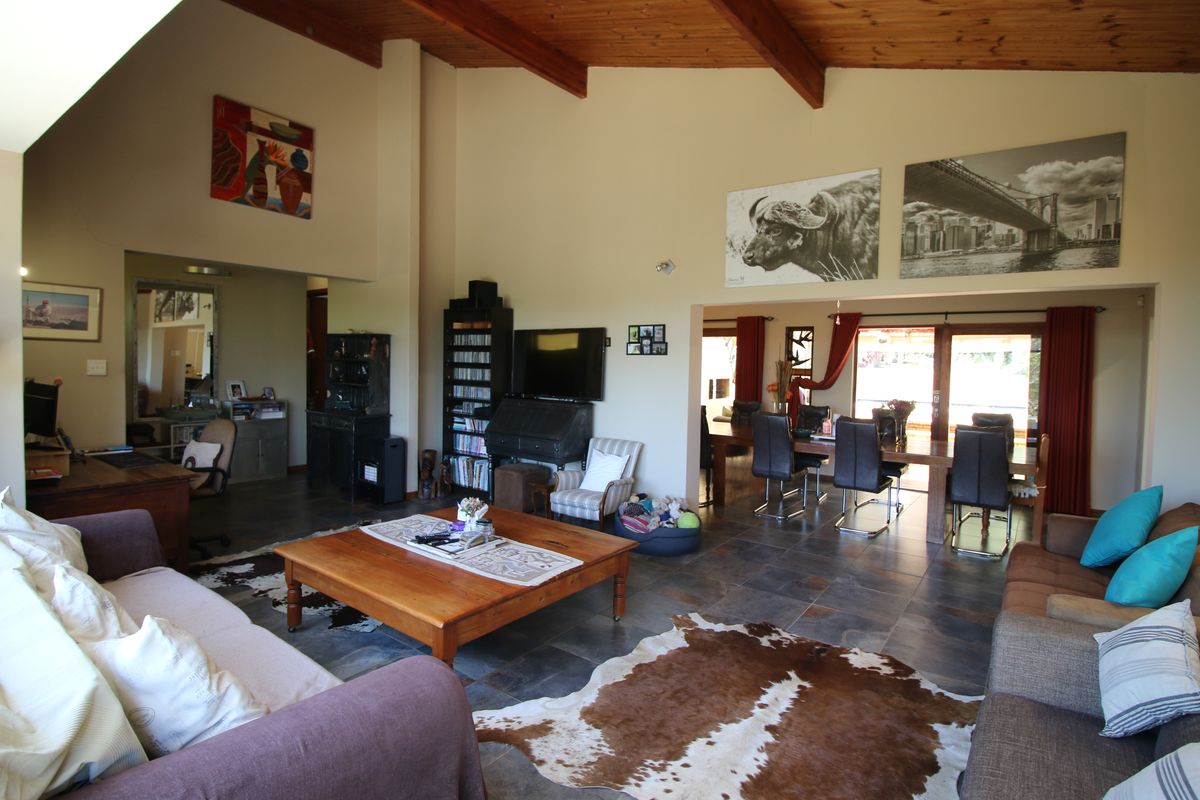 Modern Comfort in One of Beacon Bay’s Finest Enclaves - Photo 4