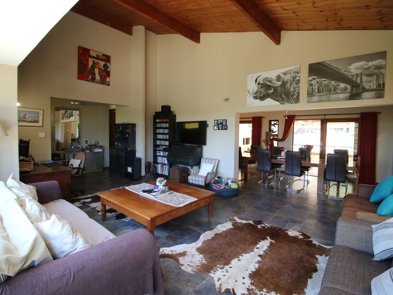 Modern Comfort in One of Beacon Bay’s Finest Enclaves - Photo 5