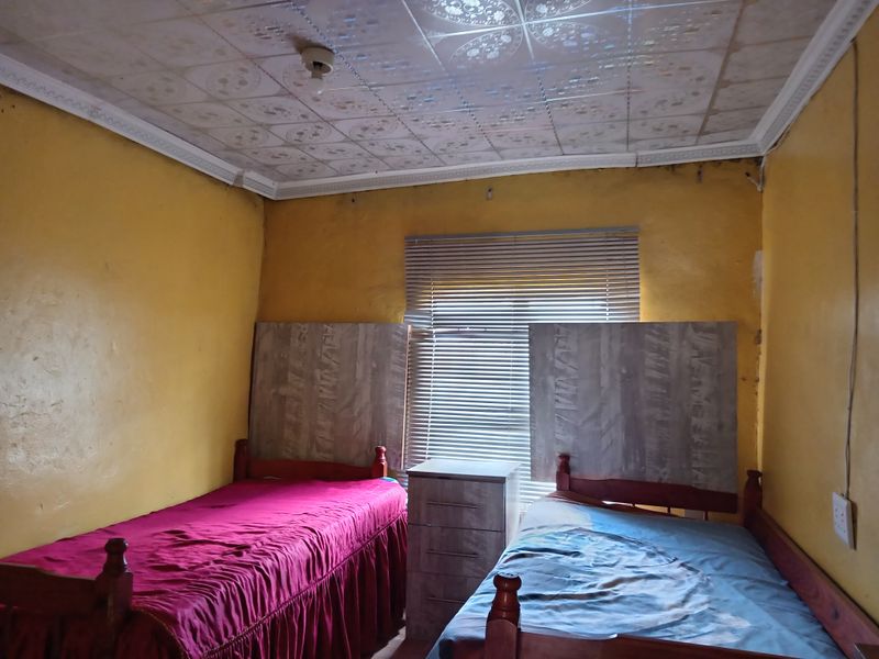 HOUSE FOR SALE Soweto-on-Sea - Photo 8