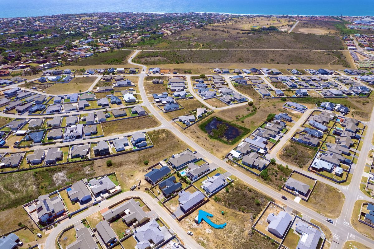 Contemporary Newly Built Family Home | Fountains Estate - Photo 2