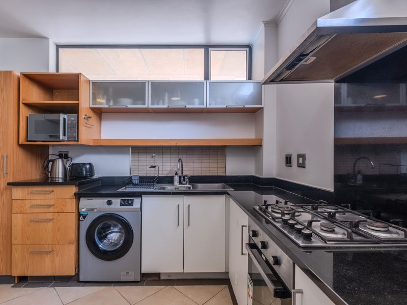 2 Bedroom Apartment in New Town Centre - Photo 9