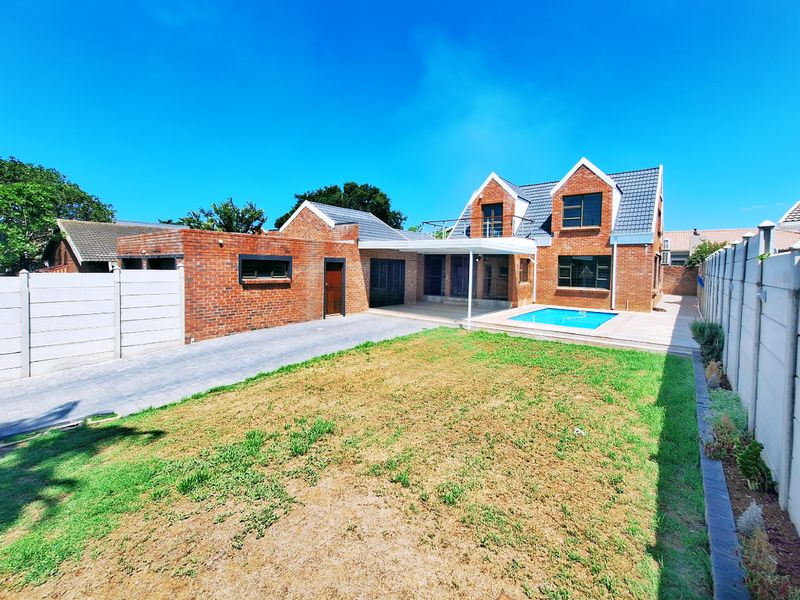 Secure, Entertainer-Friendly Family Home with Expansion Potential – Noorsekloof - Photo 4