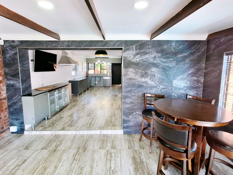 Secure, Entertainer-Friendly Family Home with Expansion Potential – Noorsekloof - Photo 10