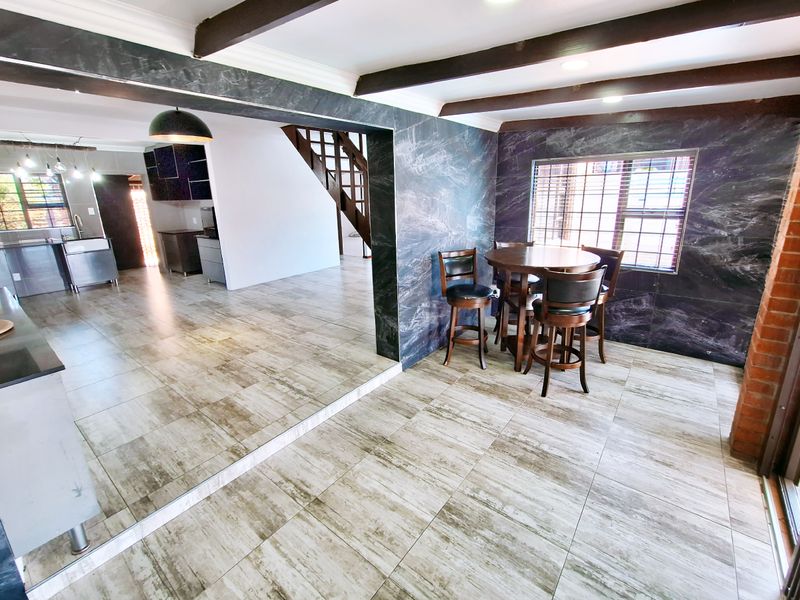 Secure, Entertainer-Friendly Family Home with Expansion Potential – Noorsekloof - Photo 9