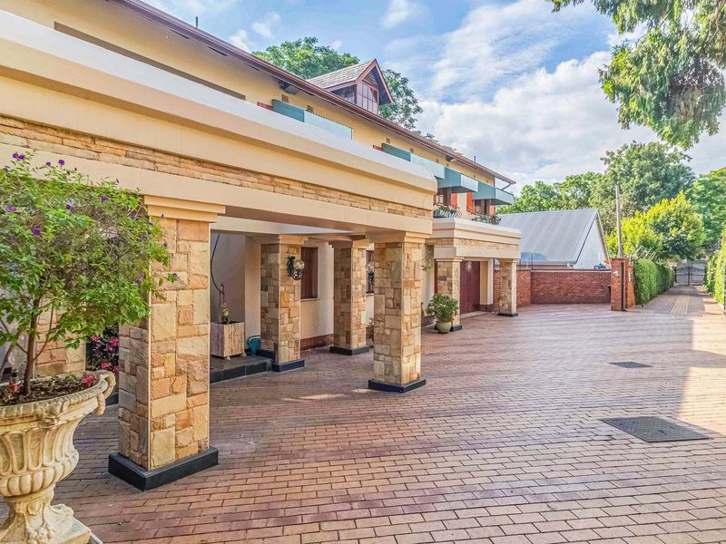 Classy, Character filled Bedfordview Gem - Photo 7