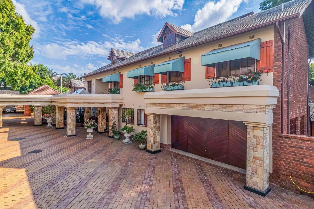 Classy, Character filled Bedfordview Gem - Photo 4