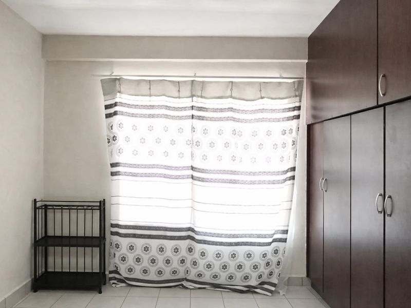 Stylish & Convenient 2‐Bedroom Apartment in Roodia – Heart of Potchefstroom! - Photo 5