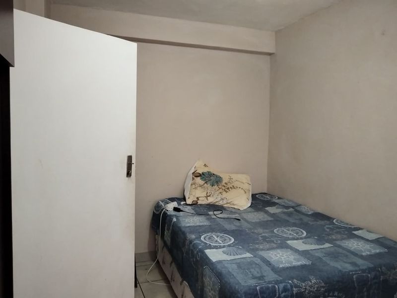 Stylish & Convenient 2‐Bedroom Apartment in Roodia – Heart of Potchefstroom! - Photo 6