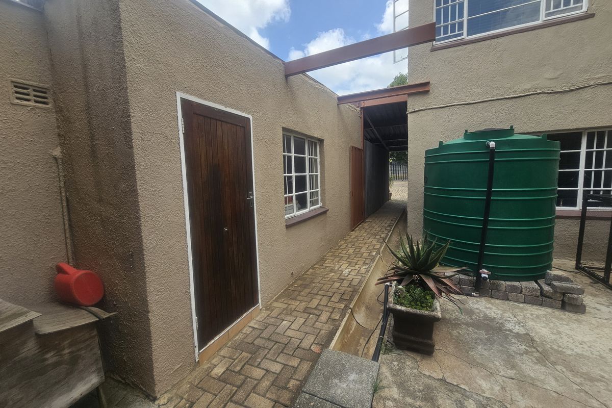 Versatile Multi-Unit Property with Income Potential or Business opportunity - Photo 4