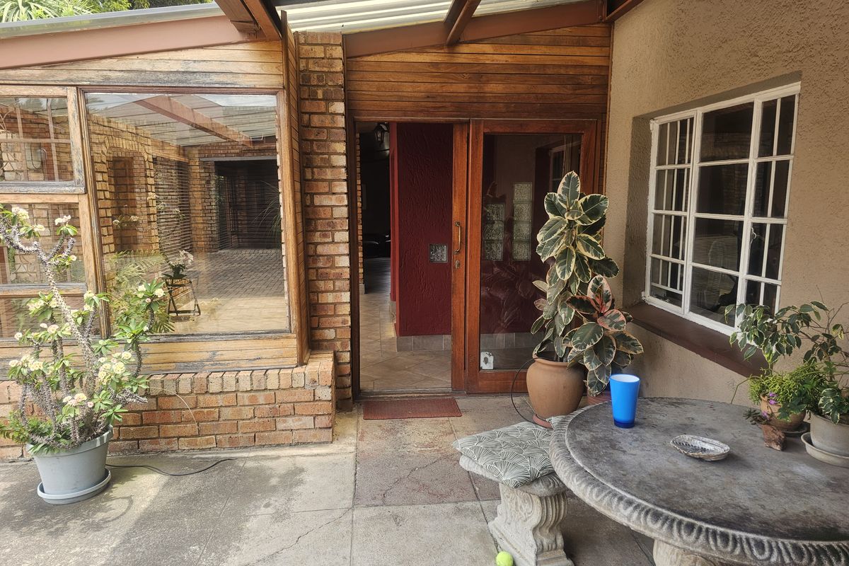 Versatile Multi-Unit Property with Income Potential or Business opportunity - Photo 3