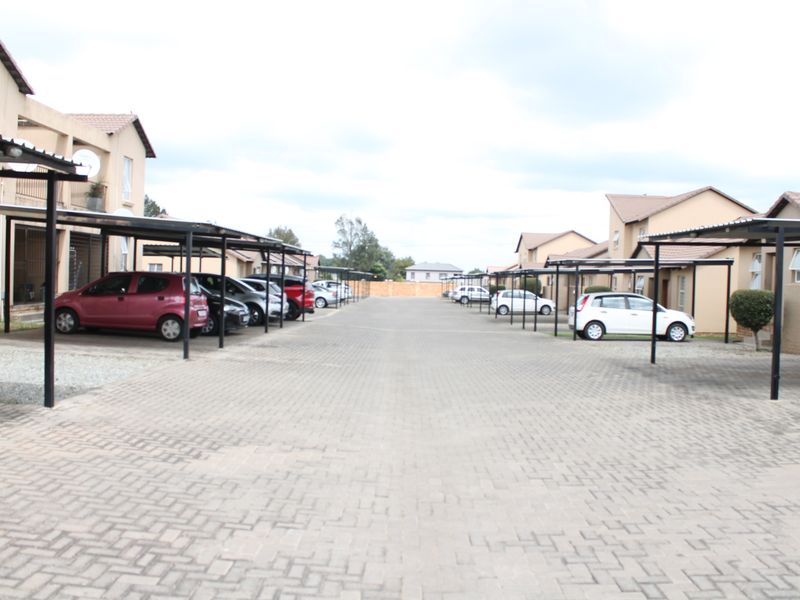 Charming simplex in Secure Estate in Albertsdal, Alberton—perfect for first-time buyers or investor - Photo 2