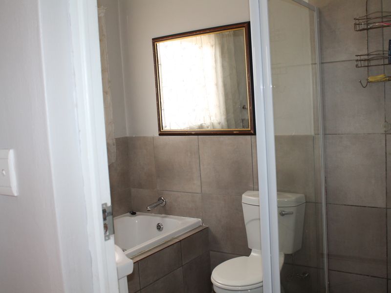 Charming simplex in Secure Estate in Albertsdal, Alberton—perfect for first-time buyers or investor - Photo 8