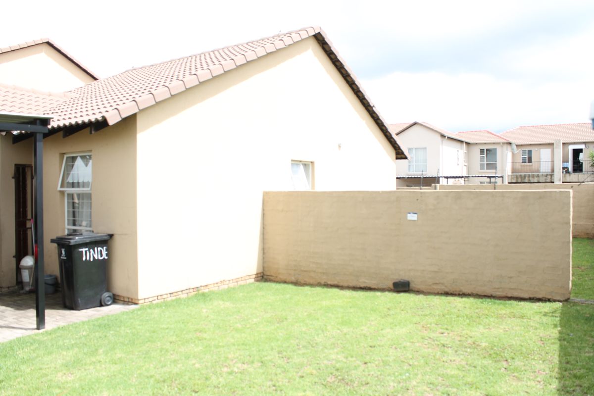 Charming simplex in Secure Estate in Albertsdal, Alberton—perfect for first-time buyers or investor - Photo 2