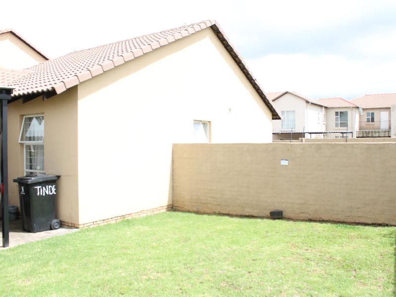 Charming simplex in Secure Estate in Albertsdal, Alberton—perfect for first-time buyers or investor - Photo 2