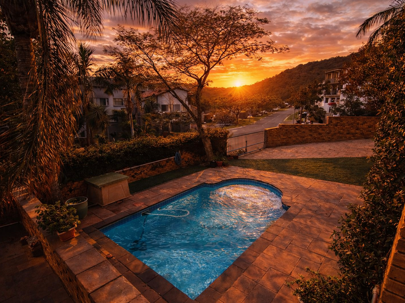 Dual Mandate. Beautiful Family Home with Scenic Views in Rockcliff Estate - Photo 5