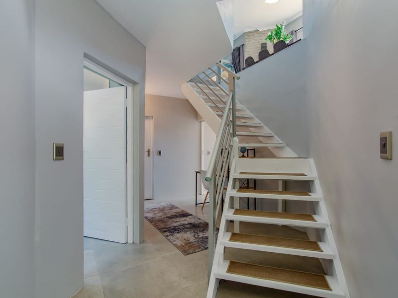 Brand New 4-Bedroom Fully Furnished House for Rent – Gordon's Bay - six month lease only! - Photo 9