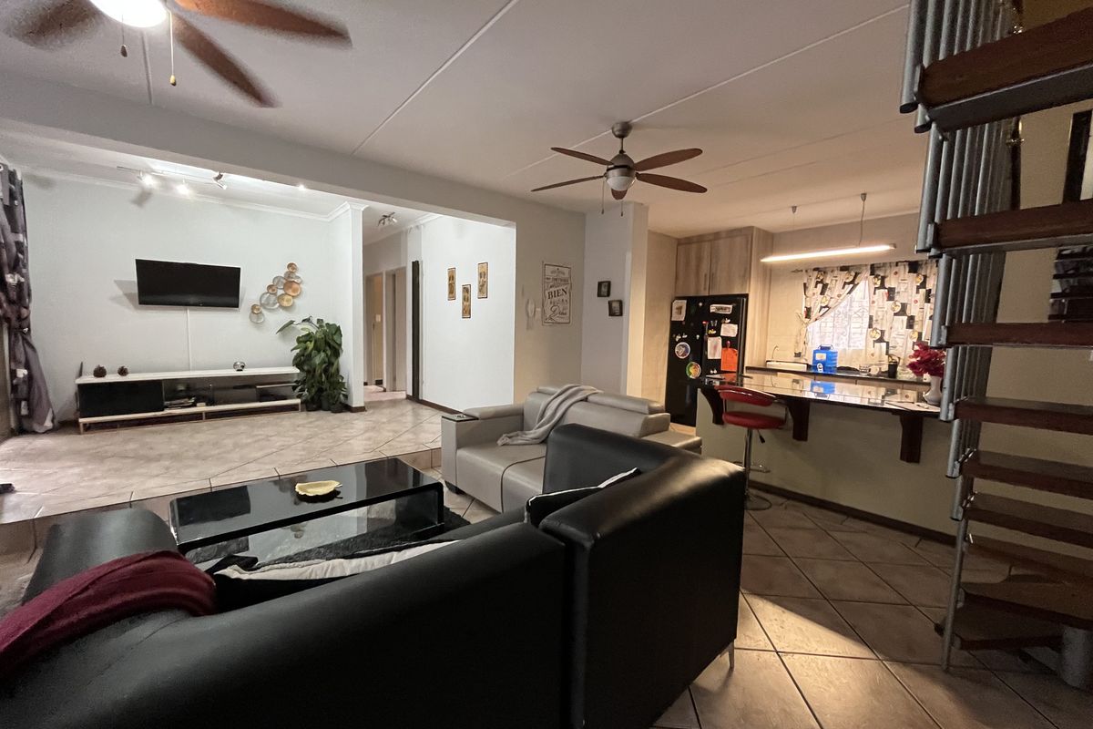 Secure Family Living - Photo 4