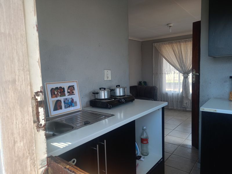 Freehold For Sale In Vereeniging - Photo 6